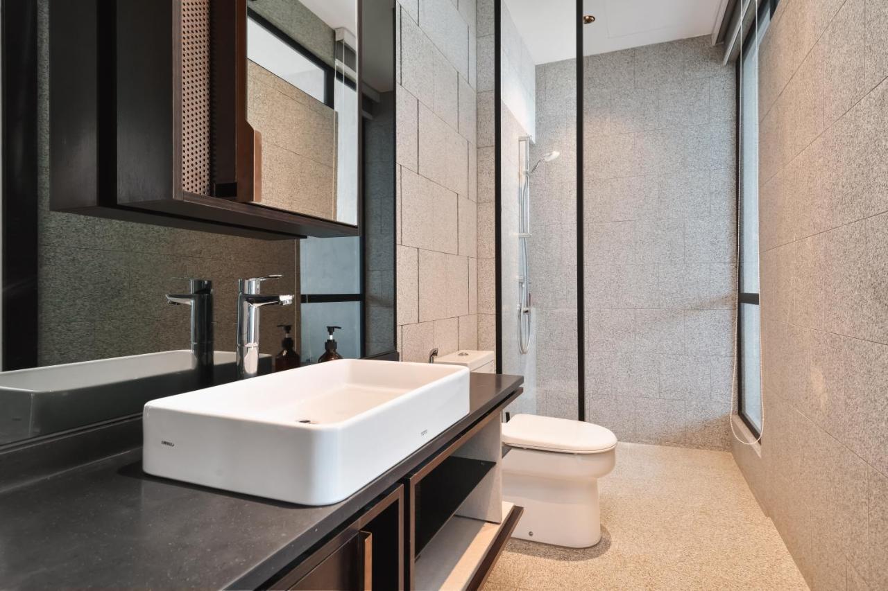 Scarletz Klcc Apartments By Soulasia Kuala Lumpur Exterior photo
